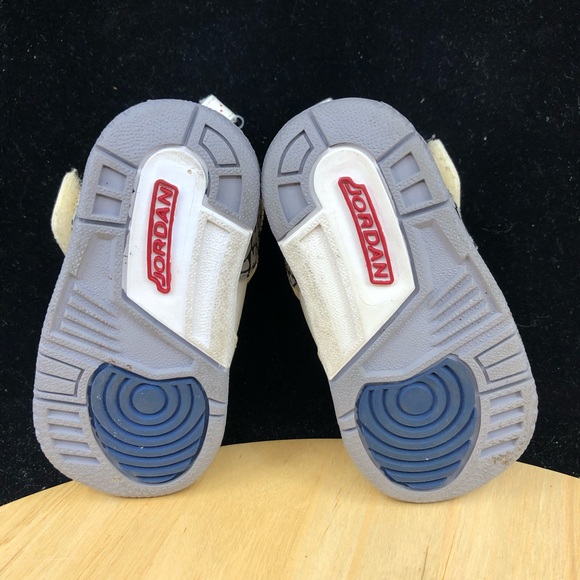 Baby jordan 3 size 4c white/navy elephant print - Picture 9 of 9